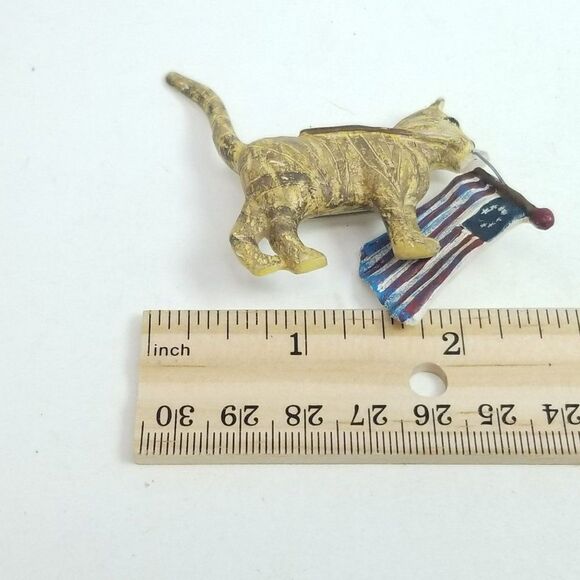 Vintage Orange Cat with American Flag Brooch, Unique Lapel Pin, Estate - Picture 4 of 5